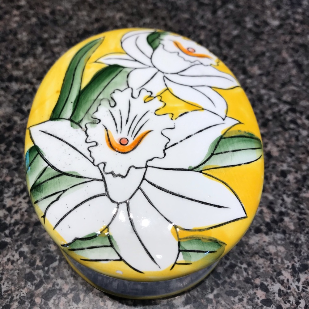 Vintage trinket box